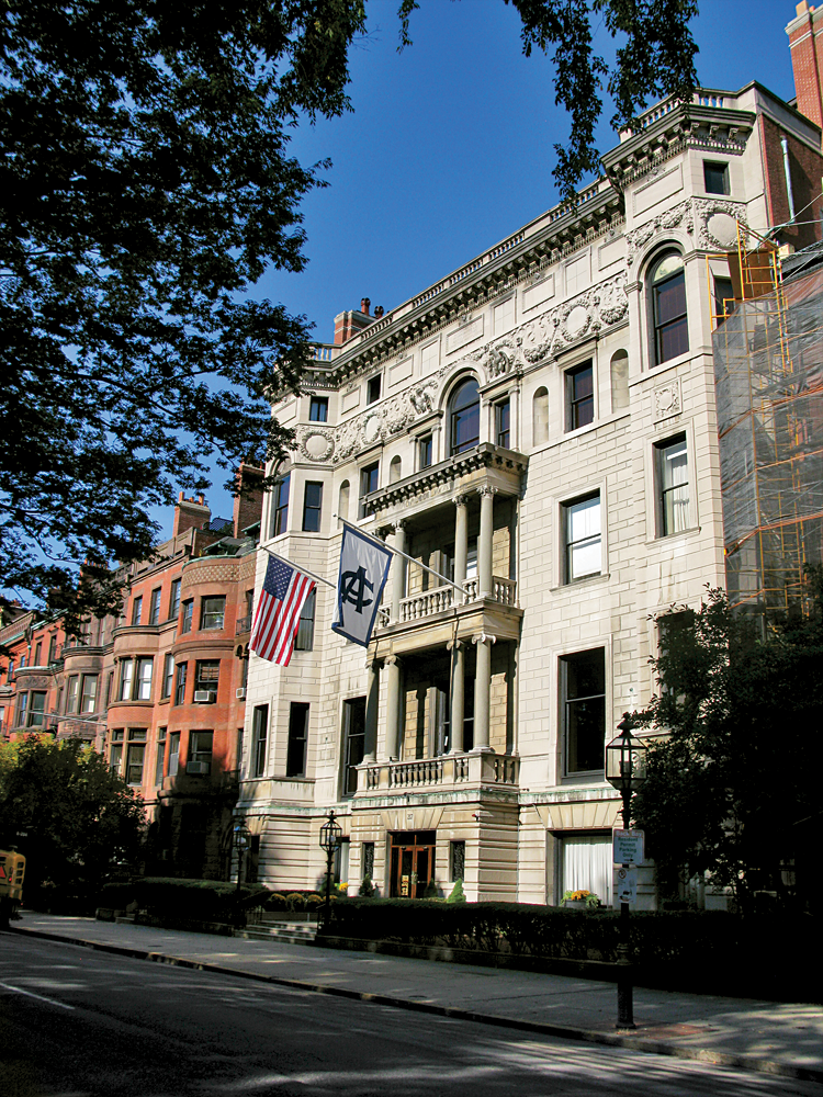 Fig. 1: The façade of the 1888 Algonquin Club, 217 Commonwealth Avenue, Boston, Massachusetts. McKim, Mead & White architects, Norcross Brothers, builders.