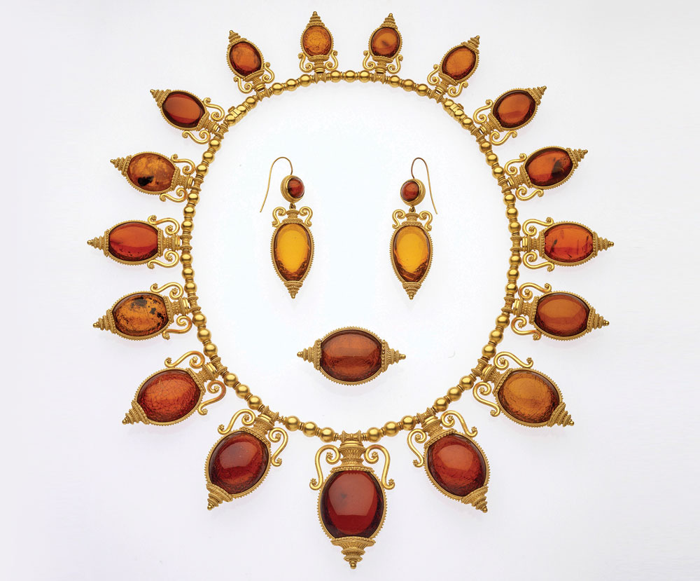 Archaeological revival suite, possibly by Castellani (Italian, 1814–1930), Italy (Rome), ca. 1880. Gold, amber. Necklace: 20¼ inches. Brooch: 7/8 x 1-7/8 inches. Earrings: 2-3/8 x 7/8 inches. Bequest of William Arnold Buffum (1902 02.91-94).