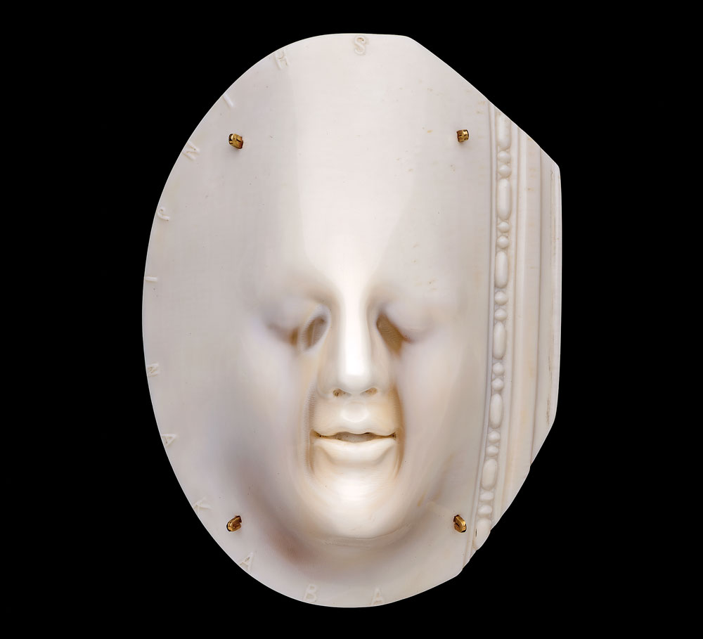 Peace brooch, by Shinji Nakaba (Japanese, born in 1950), Japan, 2011. Helmet shell (aragonite), gold, stainless steel, 3¼ x 2½ inches. Museum Purchase with funds donated by Yvonne J. Markowitz in honor of Toni Strassler, 2015 (2015.157).