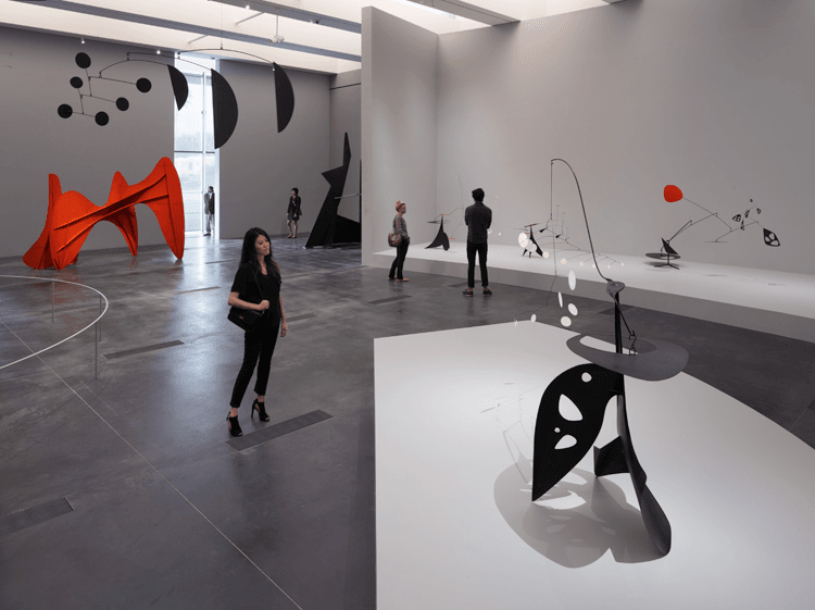 Installation photograph (LACMA), Calder and Abstraction: From Avant-Garde to Iconic, Los Angeles County Museum of Art, © Calder Foundation, New York, Artists Rights Society (ARS), NY. Photo © Fredrik Nilsen.