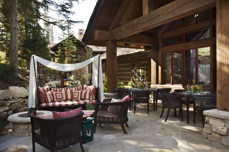 Outdoor living area.