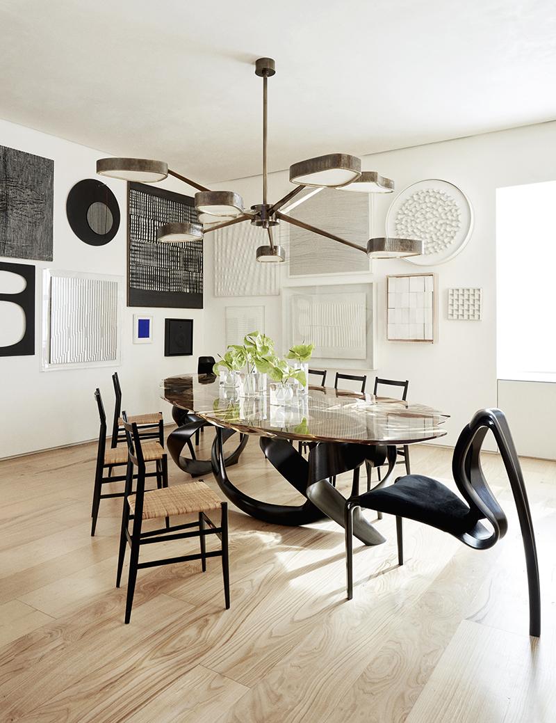 A spiky and sinuous chair (that brings to mind a stiletto).