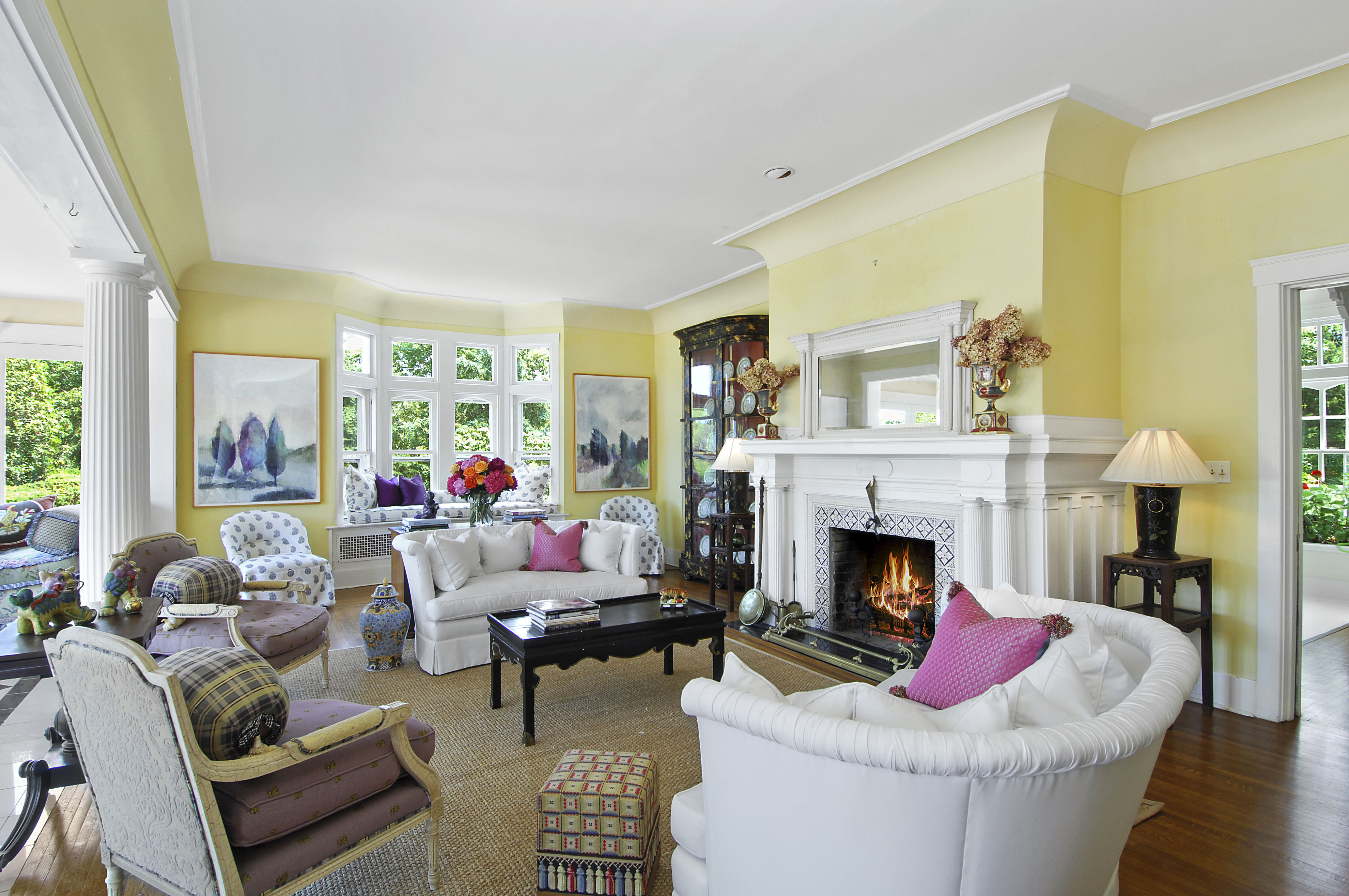 Living room of this original Devon Colony home, pictured above.