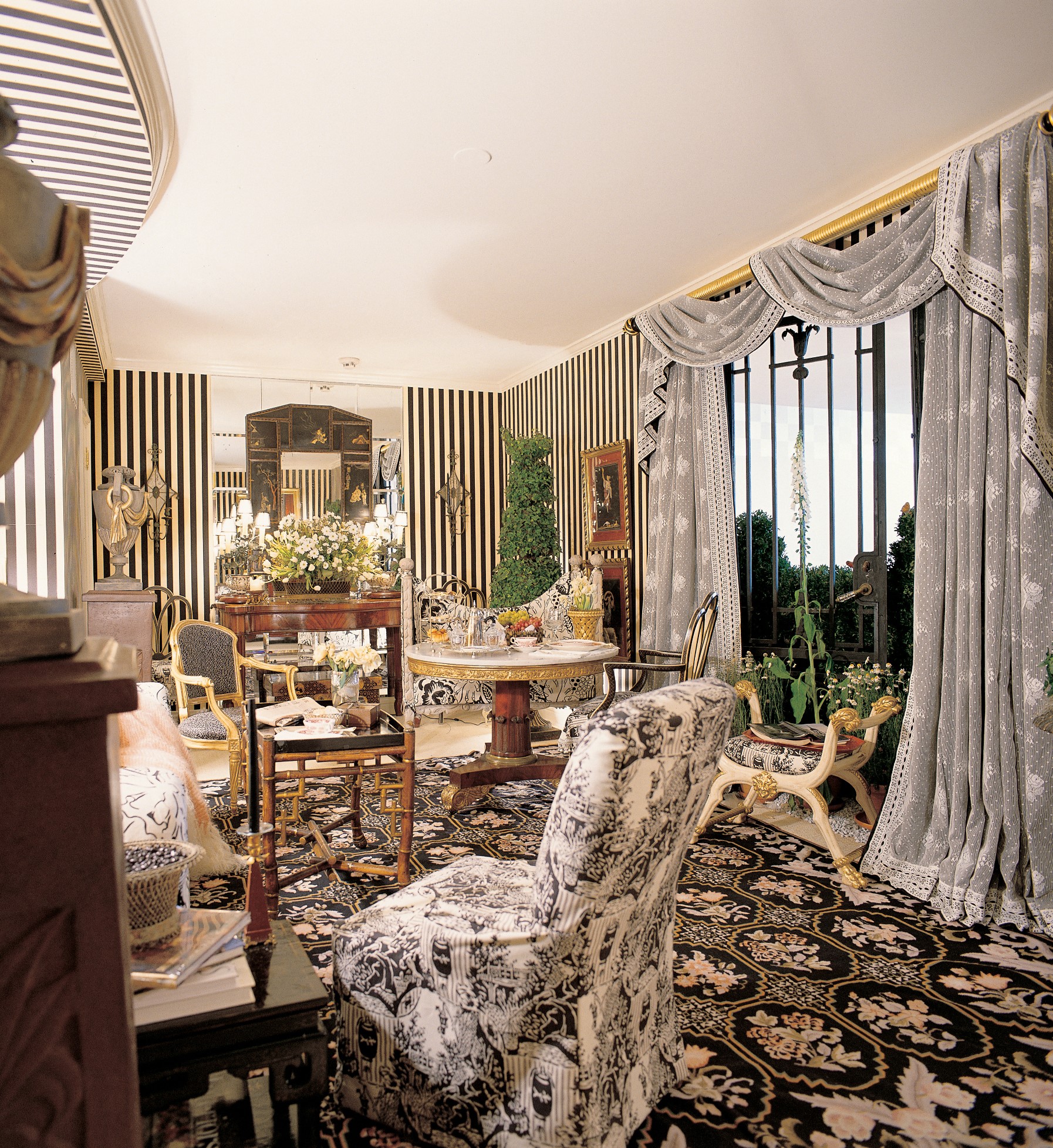 Interior by Susan Zises Green. Photograph courtesy of the Kips Bay Boys and Girls Club Archive.