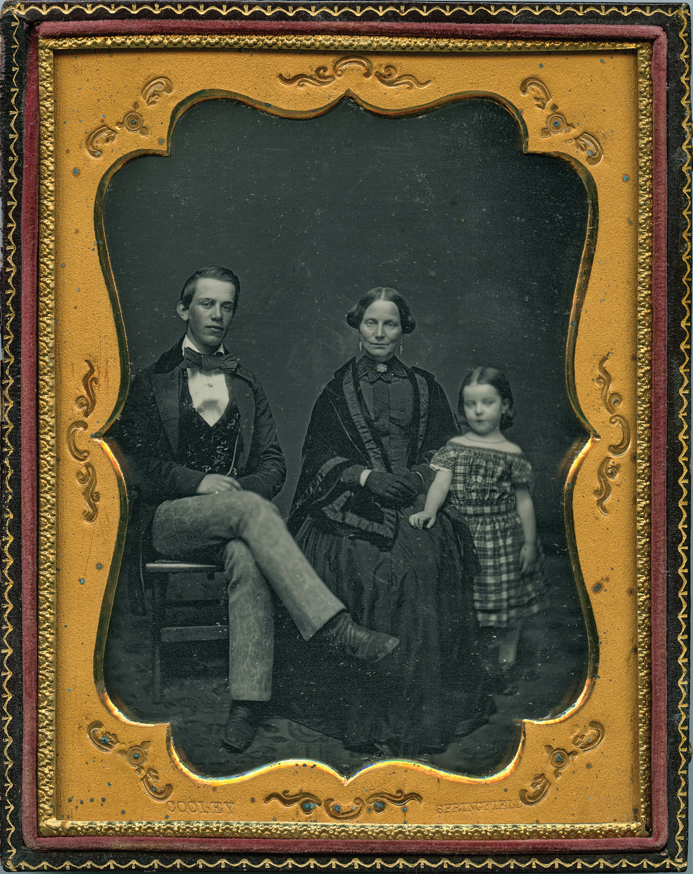 Otis Hubbard Cooley (1820–after 1855), half-plate daguerreotype, Springfield, Mass., ca. 1845. Stamped “Cooley” on front plate. Daguerreotype, 6⅛ x 4⅞ inches. Courtesy of Fenimore Art Museum, Cooperstown, N. Y. (N0016.2013).
