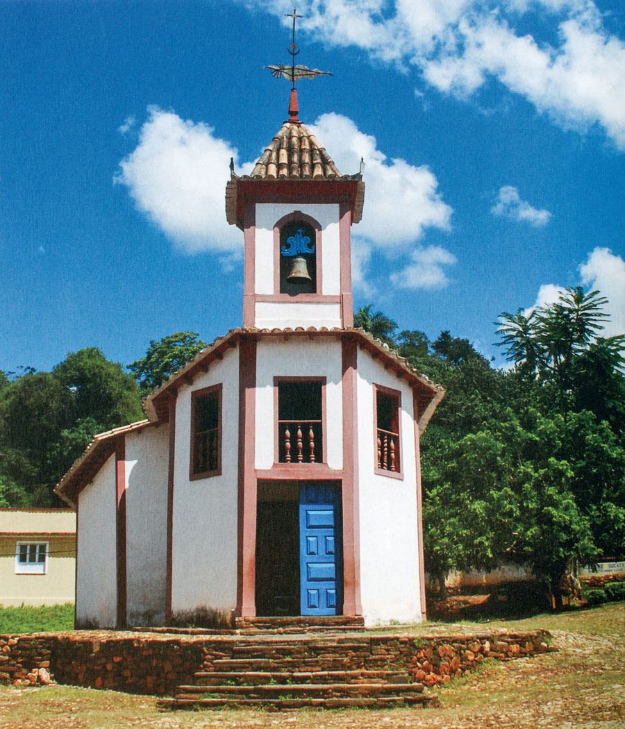 Fig. 5: Chapel of Nossa Senhora do Ó, Sabará, Brazil, about 1718. Photograph courtesy Günter Heil.