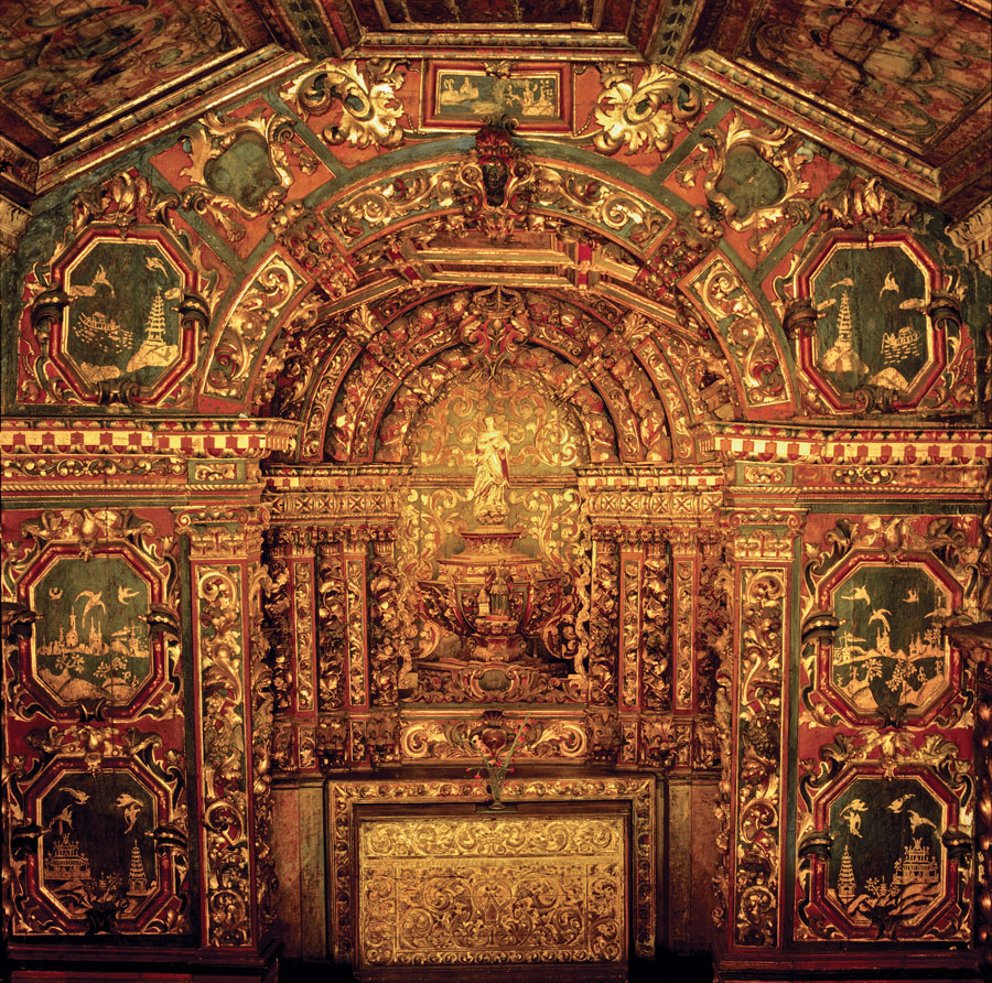 Fig. 6: Interior of Nossa Senhora do Ó, Sabará, Brazil, about 1718. Photograph courtesy Günter Heil.