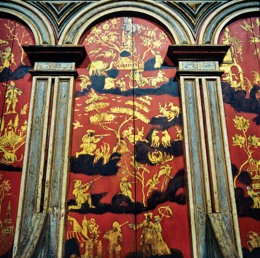 Fig. 7: Choir seats, Cathedral of Nossa Senhora da Assunção, Mariana, Brazil, after 1753. Photograph courtesy Günter Heil.