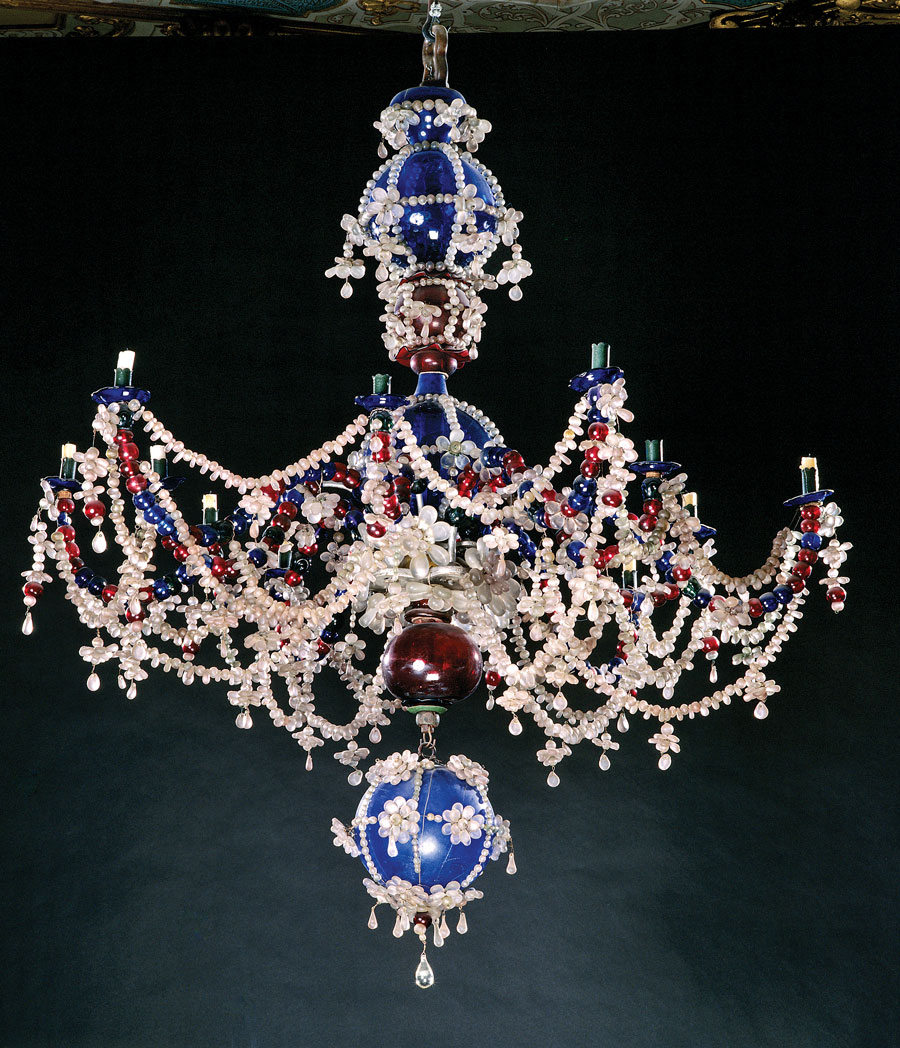 Fig. 13a: Glass chandelier in the State Bedroom of Crown Prince Ludwig Georg, Bohemia, ca. 1685–1689.