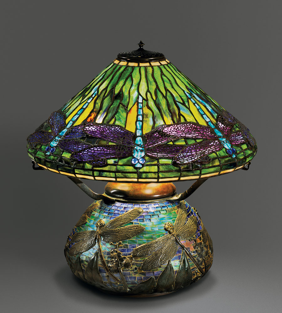 Fig. 2: Dragonfly shade, designed by Clara Driscoll in 1899, model 1462. Diam. 17 in. Arrowhead base, designed by Clara Driscoll in 1899, model 145. Courtesy McClelland + Rachen, New York.