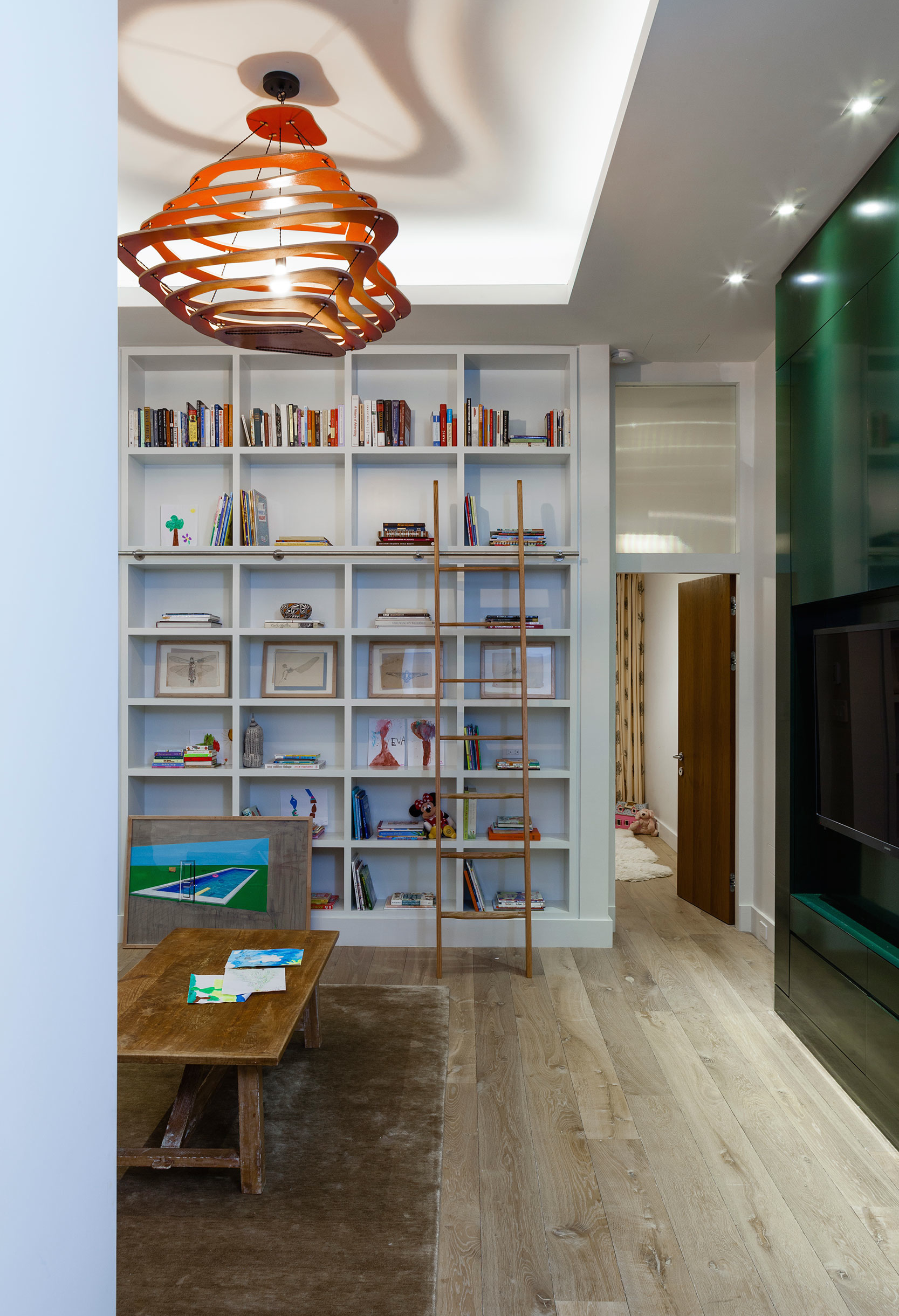 Bleeker Street Triplex, one of Tinatin Kilaberidze's interior design projects. ©Antoine Bootz, courtesy of Valerie Goodman Gallery.