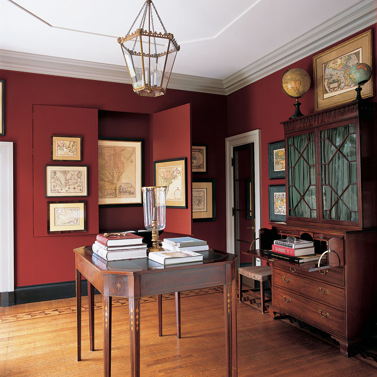 Bankson and Lawson, the Baltimore furniture partners, made the secretary in about 1790. Richard Lawson, who arrived from London in 1783, is credited with introducing the first neoclassical-style furniture to Maryland. Half exposed behind the folding wall is a 1775 state of Fry and Jefferson’s grand A Map of the Most Inhabited Part of Virginia.