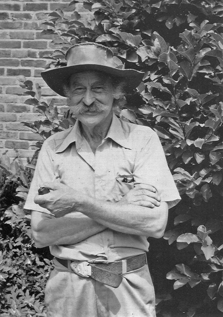E. “Popeye” Reed outside of the Columbus Ohio Folk Art Festival, 1983. Photography by Mike Noland.