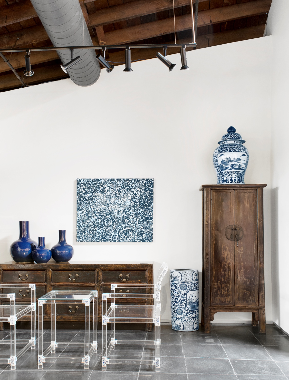 Blue and white porcelain at Pagoda Red.